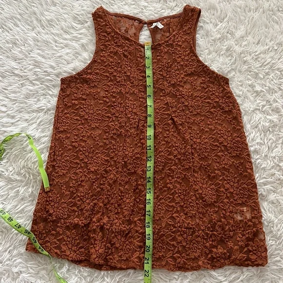 Mudd Floral Lace Tank - Picture 12 of 12